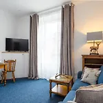 Cosy & Quiet Flat Near Haymarket Station