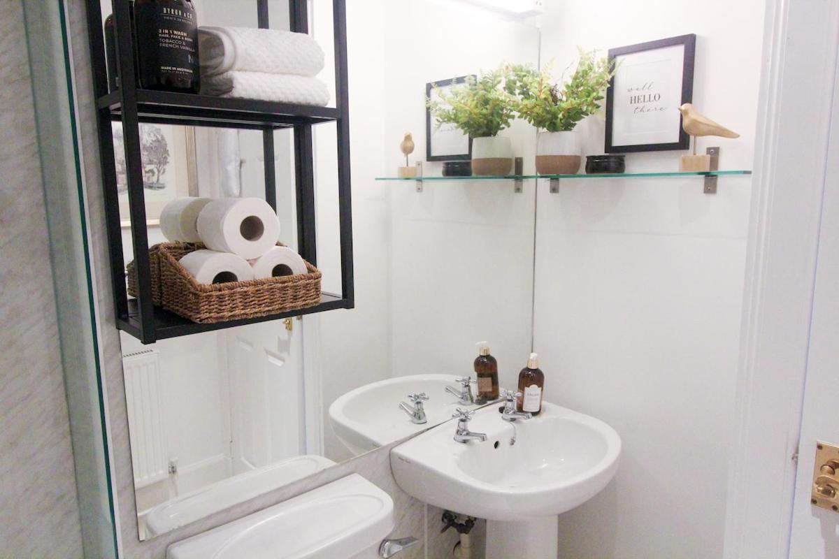 Apartment Cosy & Quiet Flat Near Haymarket Station